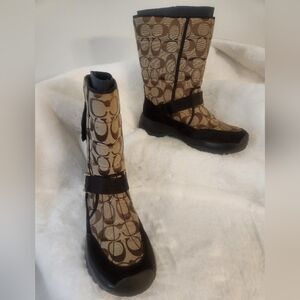 Size 7 Coach boot